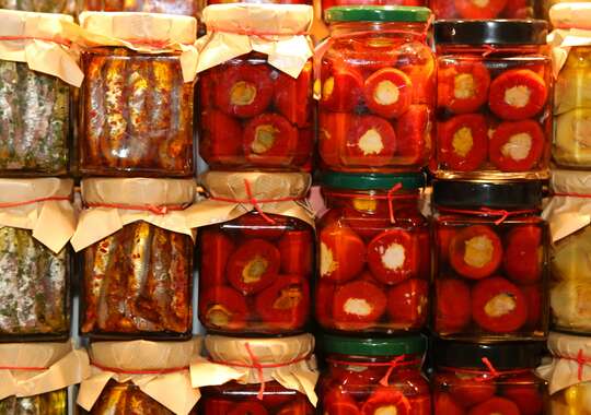 Smak på autentisk mat som 'nduja, fersk fisk og lokale viner