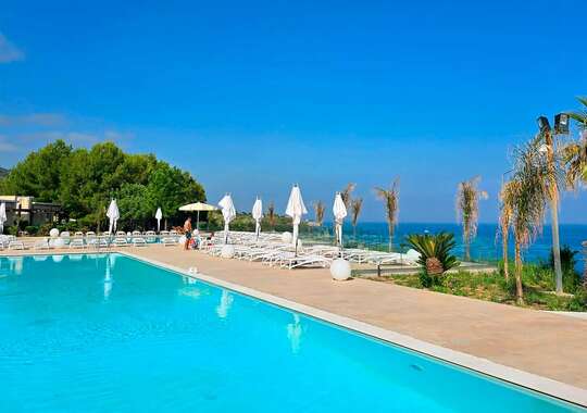 bjergskråning i Santa Domenica, Hotel Agriturismo Ruralia Calabrien Syditalien