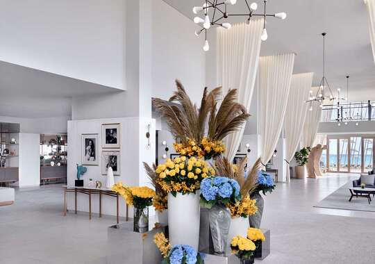 Elegant hotellobby i Marassi på Egypts middelhavskyst