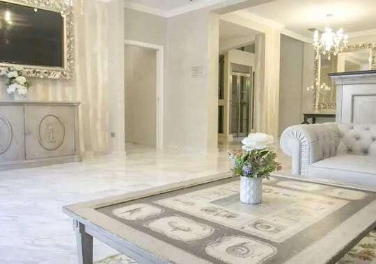 Bo i centrum af Tropea i Syditalien, samtidigt med en fantastisk strand