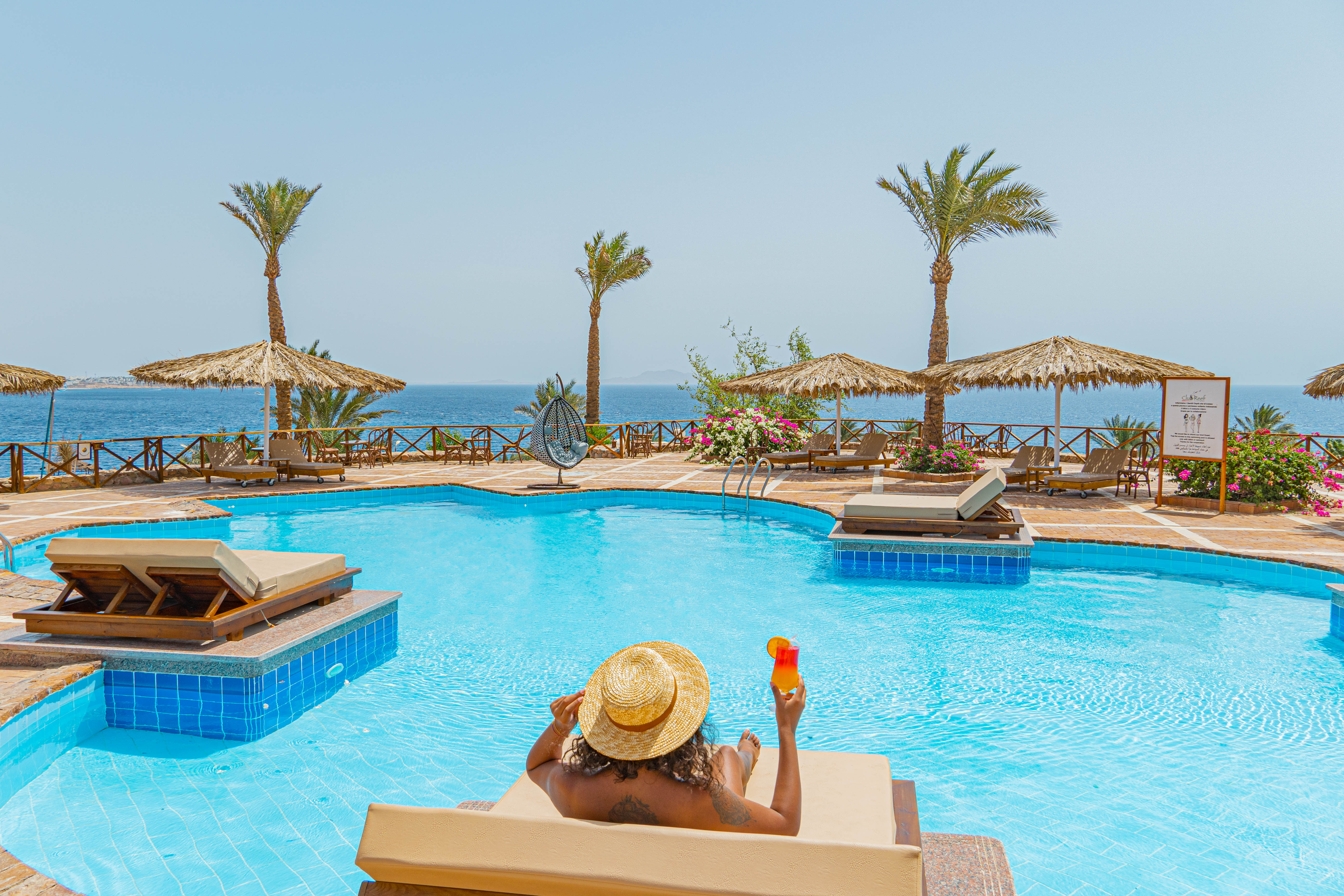 Skøn udsigt fra poolområde i Sharm el Sheikh, Egypten