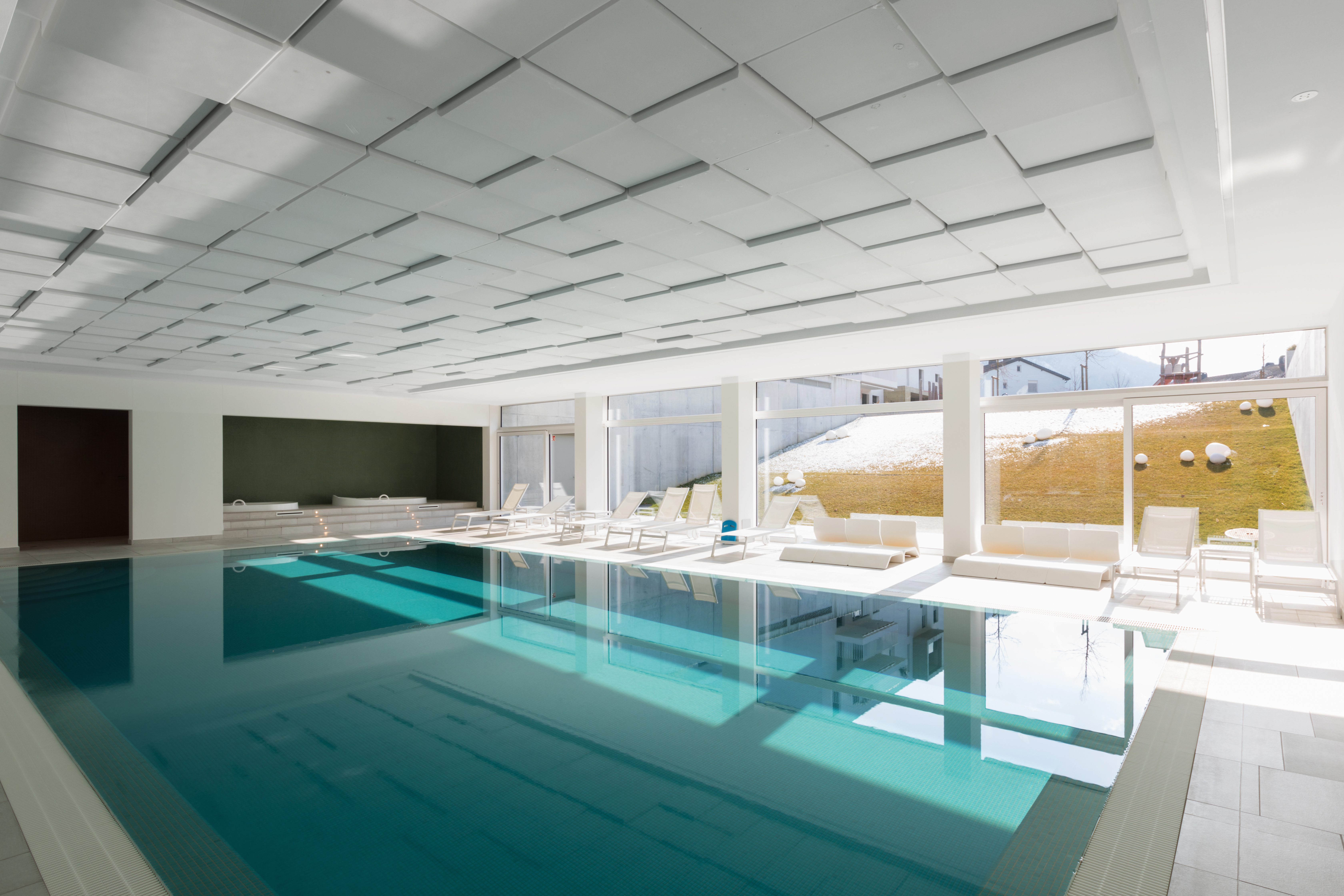 Indendørspool på hotel