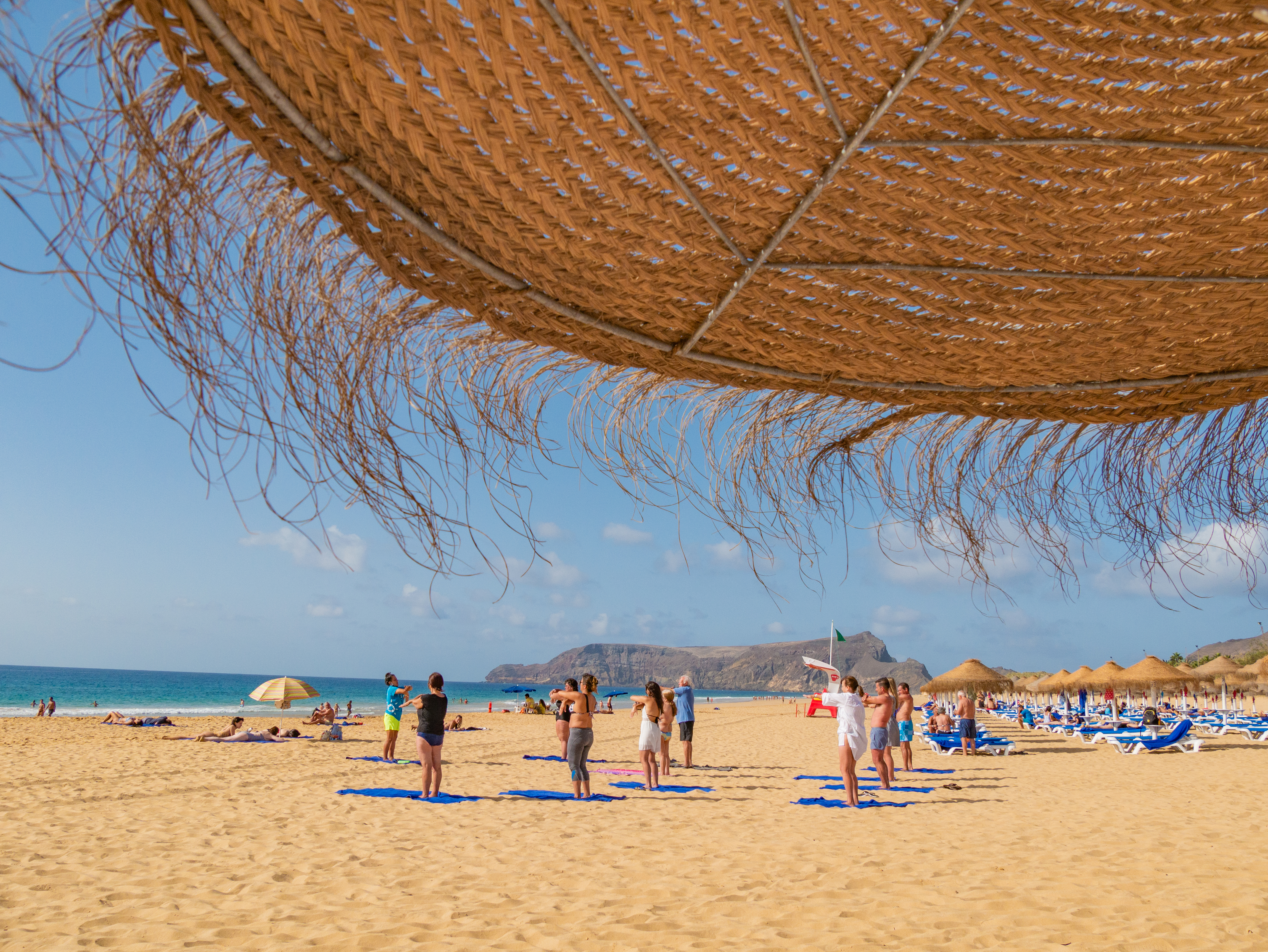 Yoga på stranden på Porto Santo